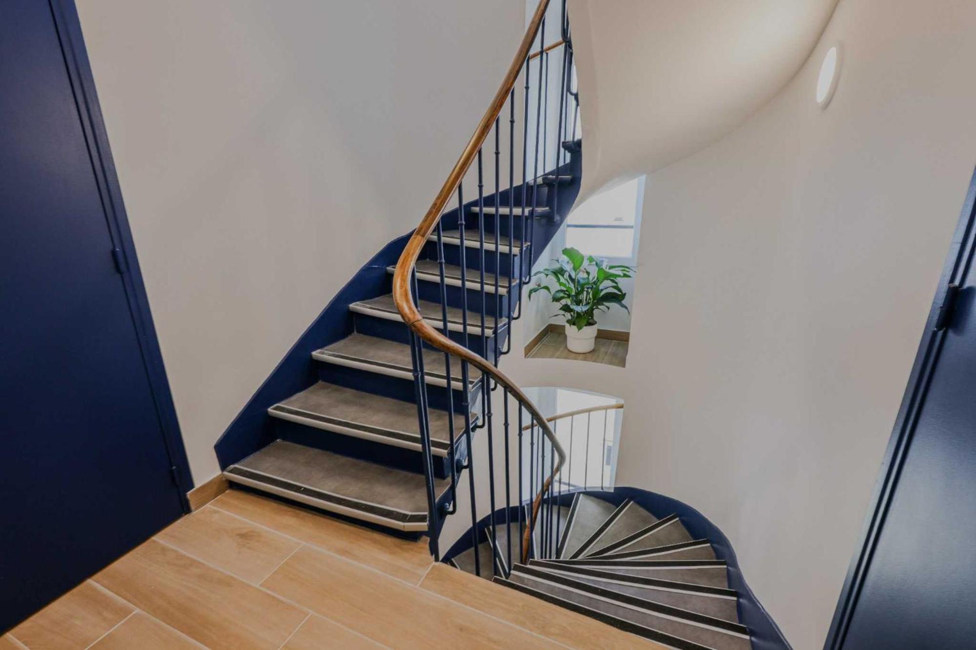 Newly Renovated Appartements Residence Republique Paris Exterior photo
