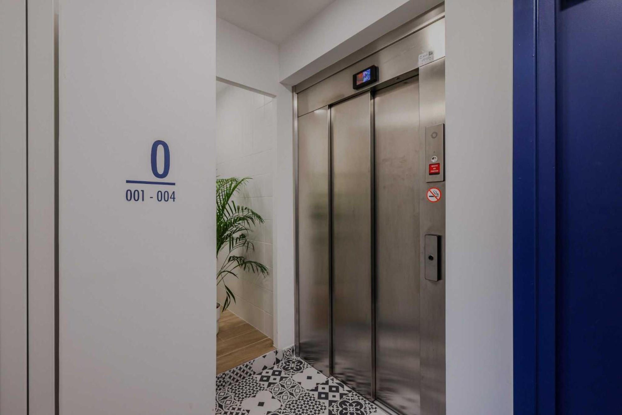 Newly Renovated Appartements Residence Republique Paris Exterior photo