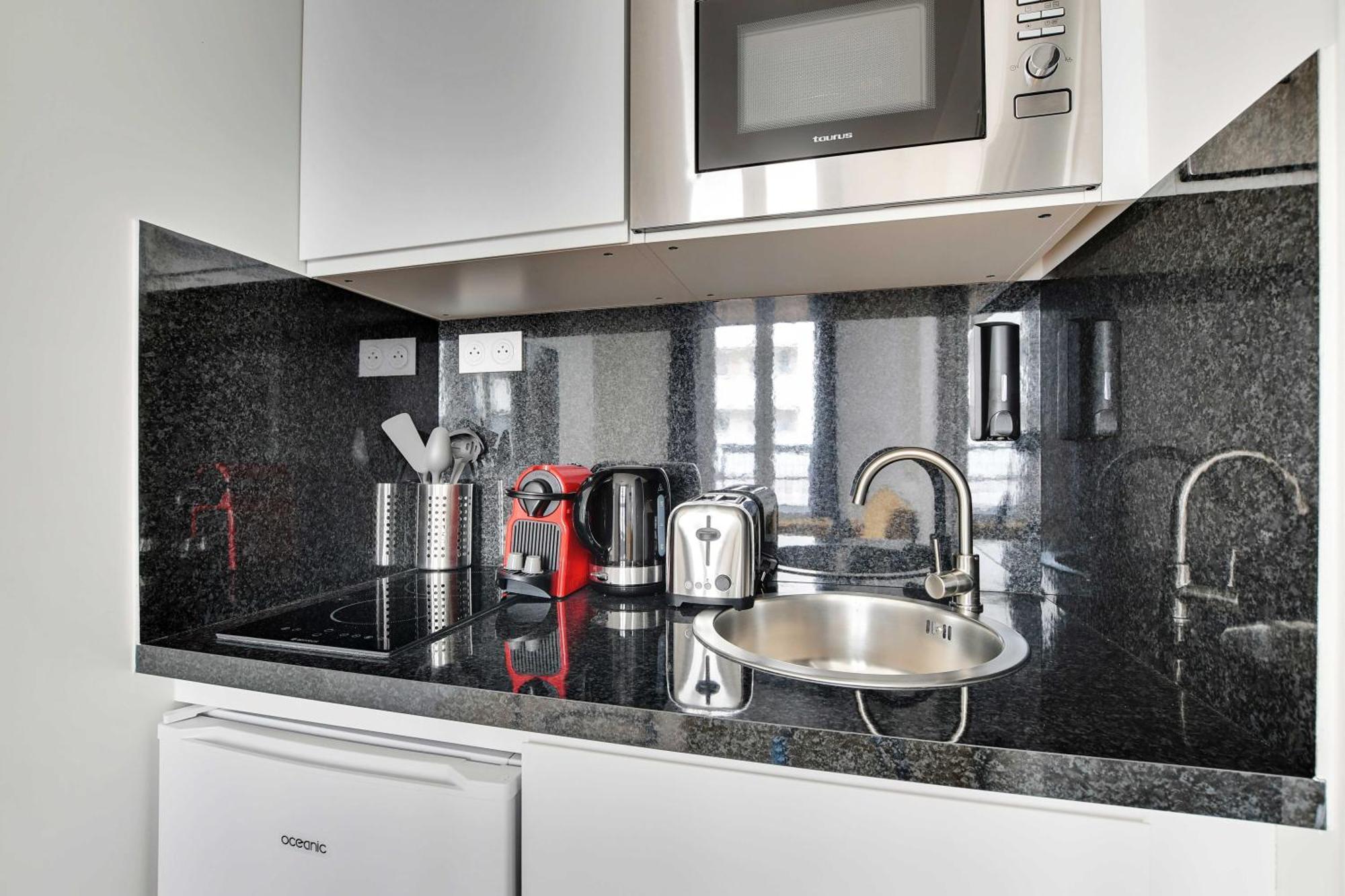 Newly Renovated Appartements Residence Republique Paris Exterior photo