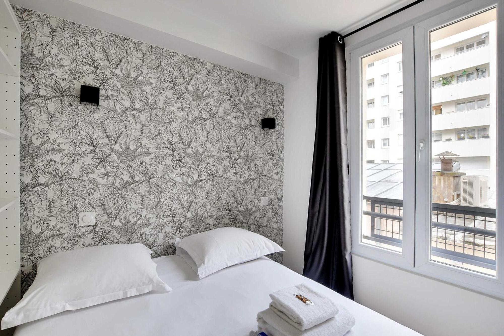 Newly Renovated Appartements Residence Republique Paris Exterior photo