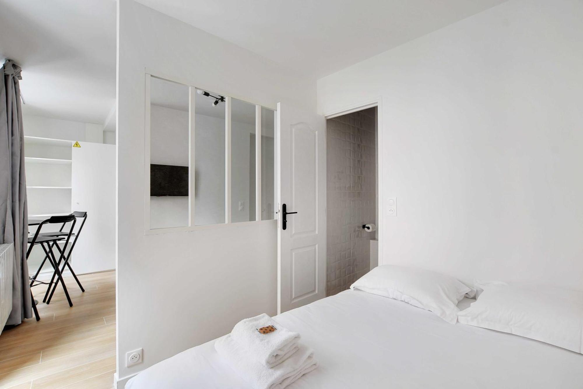Newly Renovated Appartements Residence Republique Paris Exterior photo