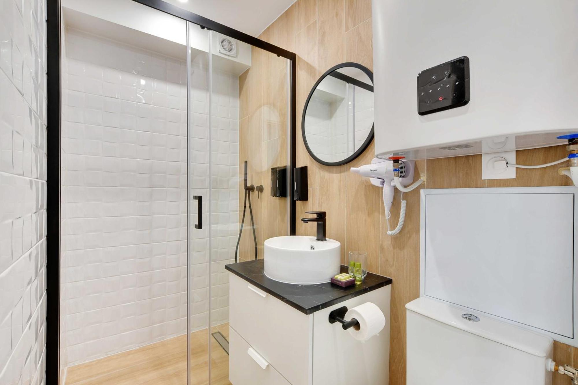 Newly Renovated Appartements Residence Republique Paris Exterior photo
